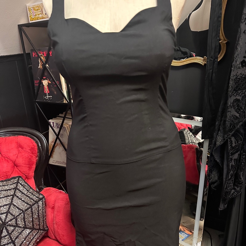 Chic Black Dress